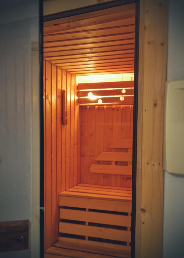 Тhe Bohemian Lodge-Entire House With Sauna เวลีคอเทอร์โนโว ภายนอก รูปภาพ