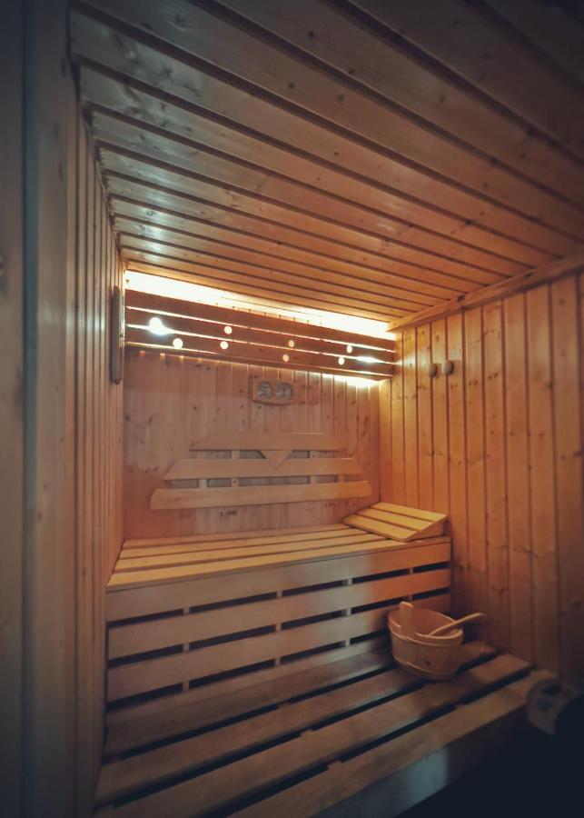 Тhe Bohemian Lodge-Entire House With Sauna เวลีคอเทอร์โนโว ภายนอก รูปภาพ