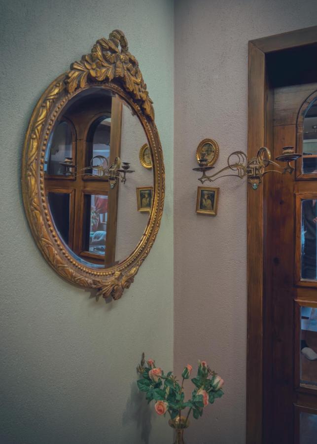 Тhe Bohemian Lodge-Entire House With Sauna เวลีคอเทอร์โนโว ภายนอก รูปภาพ