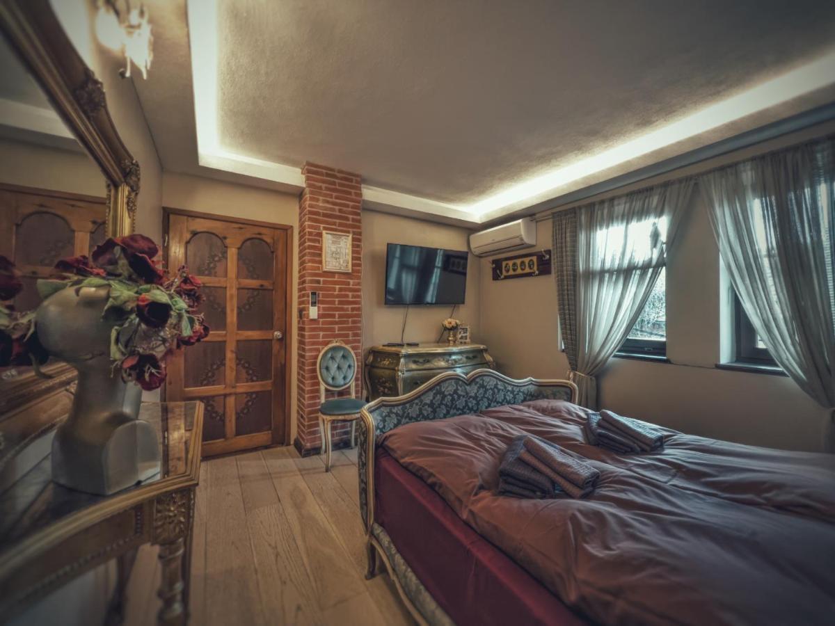 Тhe Bohemian Lodge-Entire House With Sauna เวลีคอเทอร์โนโว ภายนอก รูปภาพ