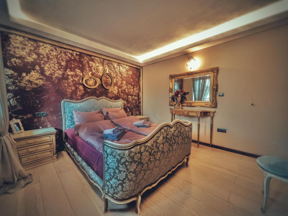 Тhe Bohemian Lodge-Entire House With Sauna เวลีคอเทอร์โนโว ภายนอก รูปภาพ