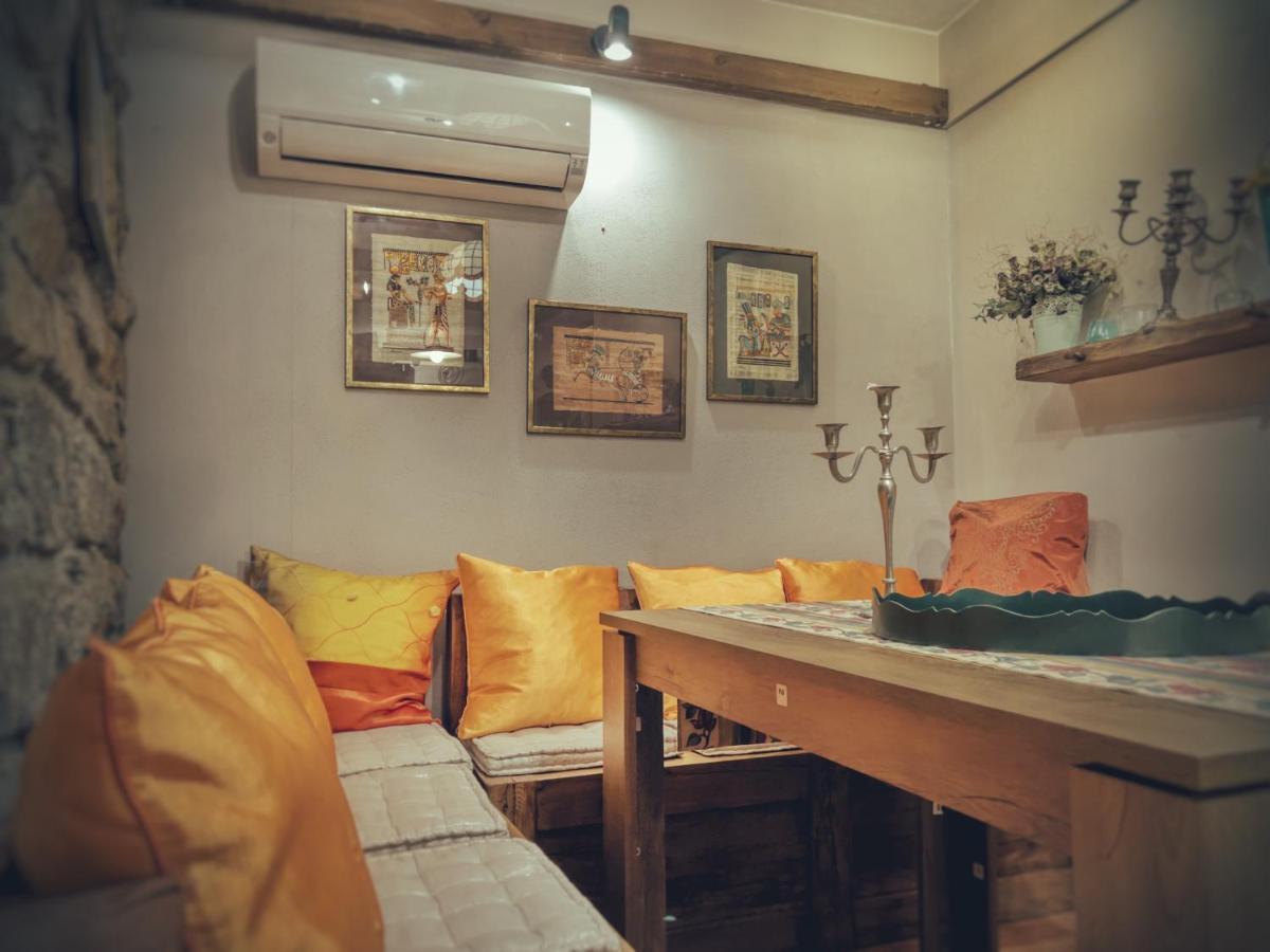 Тhe Bohemian Lodge-Entire House With Sauna เวลีคอเทอร์โนโว ภายนอก รูปภาพ