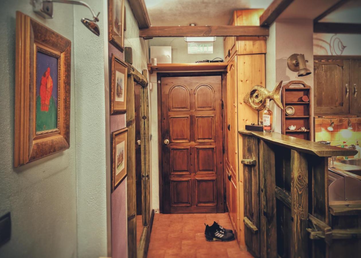Тhe Bohemian Lodge-Entire House With Sauna เวลีคอเทอร์โนโว ภายนอก รูปภาพ