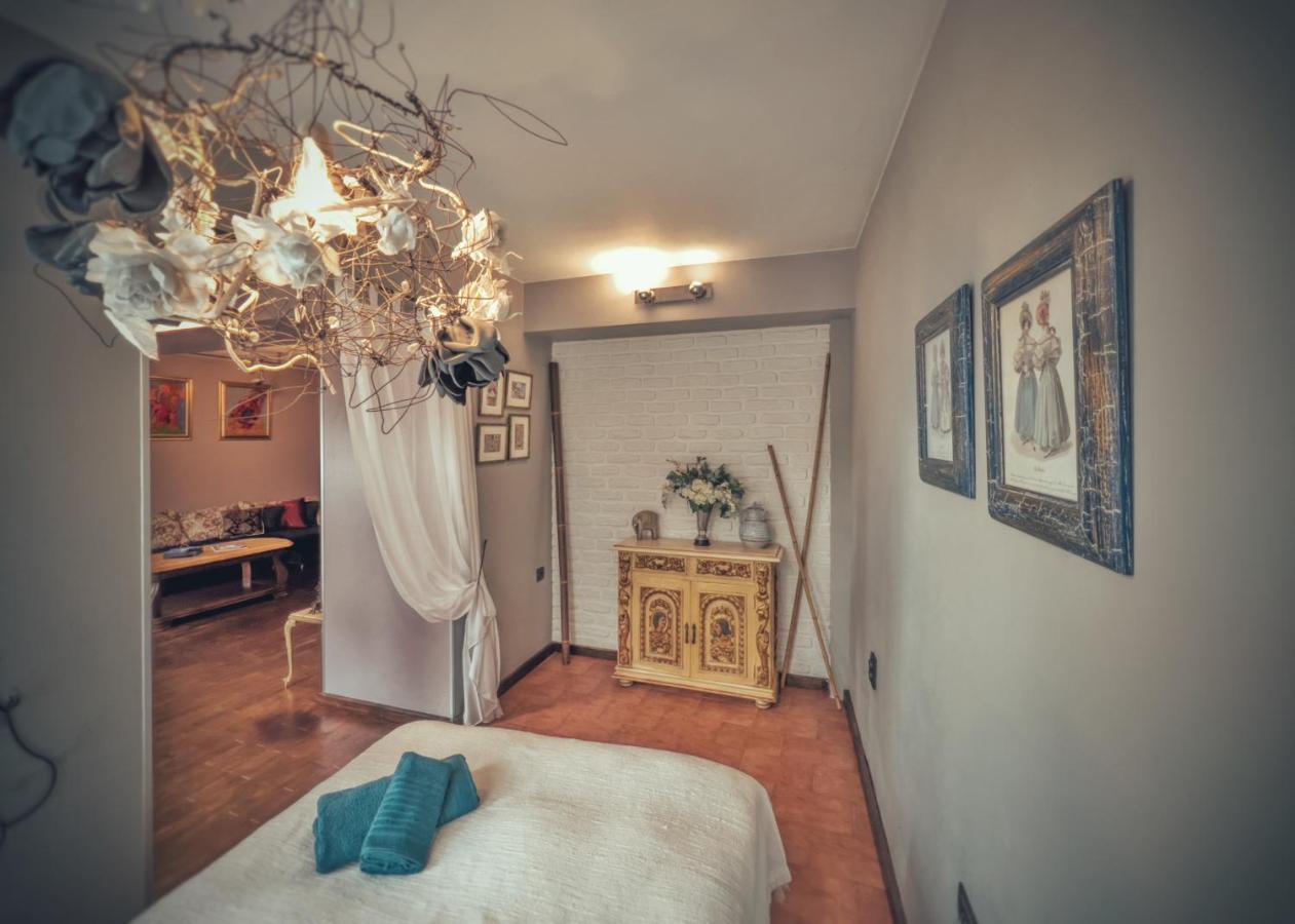 Тhe Bohemian Lodge-Entire House With Sauna เวลีคอเทอร์โนโว ภายนอก รูปภาพ