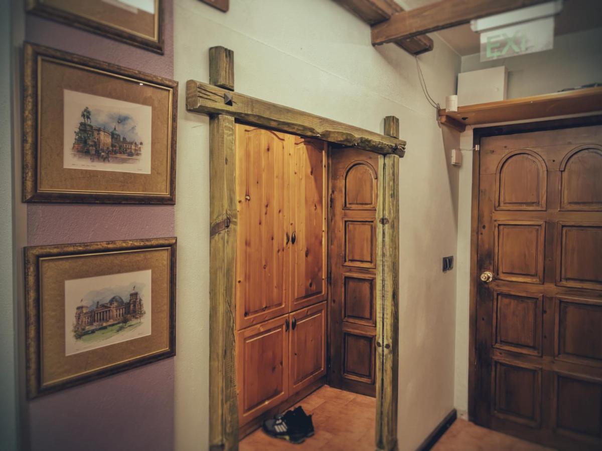 Тhe Bohemian Lodge-Entire House With Sauna เวลีคอเทอร์โนโว ภายนอก รูปภาพ